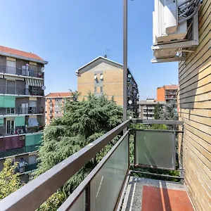 Alessia's Flat- M3 Corvetto , Mailand Italien